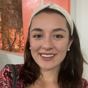 Meet your Posher, Alyssa